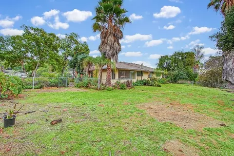 Exterior - 3655 Lupine Ln, Fallbrook, CA 92028 photo 1 of 7