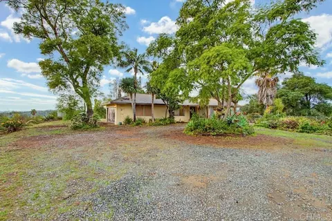 Exterior - 3655 Lupine Ln, Fallbrook, CA 92028 photo 4 of 7
