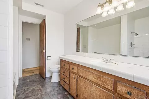 Bath - 3655 Lupine Ln, Fallbrook, CA 92028 photo 4 of 4