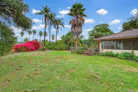 Exterior - 3655 Lupine Ln, Fallbrook, CA 92028 photo 2 of 7
