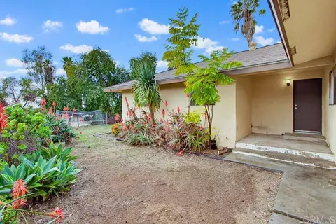 Exterior - 3655 Lupine Ln, Fallbrook, CA 92028 photo 5 of 7