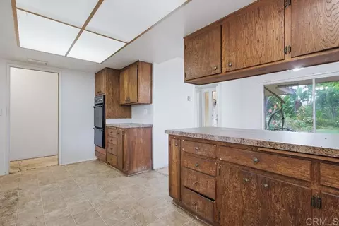 Kitchen - 3655 Lupine Ln, Fallbrook, CA 92028 photo 5 of 5