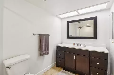 Bath - 5070 Via Manos #B, Oceanside, CA 92057 photo 1 of 3