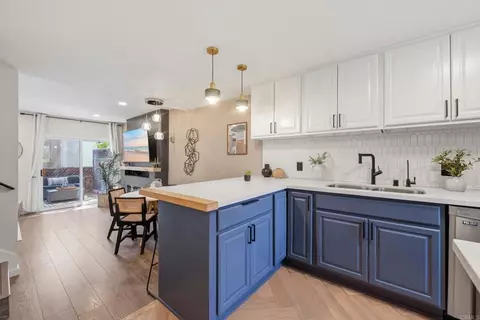 2349 Altisma Way #B, Carlsbad, CA 92009