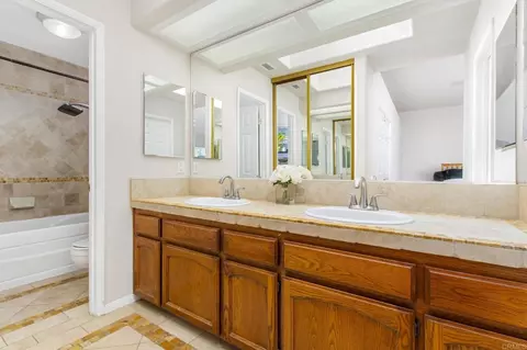 Bath - 16252 Swartz Canyon Rd, Ramona, CA 92065 photo 3 of 4