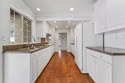 Kitchen - 151 E Palm Lane Dr, Redlands, CA 92373 photo 2 of 2