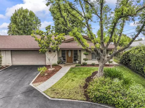 Exterior - 151 E Palm Lane Dr, Redlands, CA 92373 photo 6 of 8