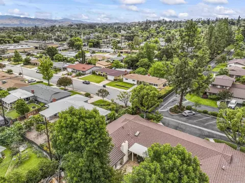 View/Area - 151 E Palm Lane Dr, Redlands, CA 92373 photo 5 of 5