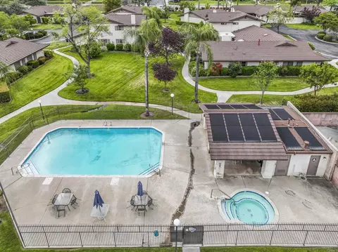 View/Area - 151 E Palm Lane Dr, Redlands, CA 92373 photo 1 of 5