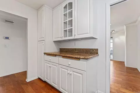 Entry Way - 151 E Palm Lane Dr, Redlands, CA 92373 photo 2 of 2