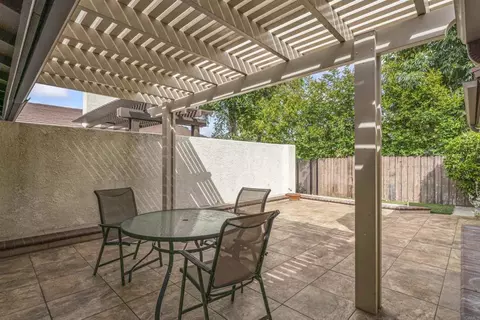 Exterior - 151 E Palm Lane Dr, Redlands, CA 92373 photo 5 of 8