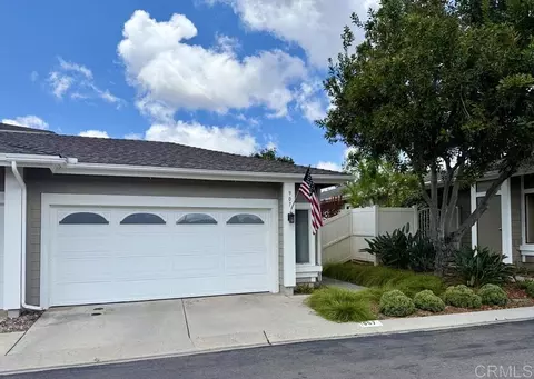 907 Wentworth Cir, Vista, CA 92081