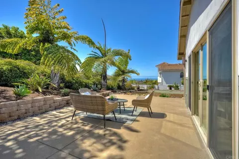 Exterior - 1761 Yucca Rd, Oceanside, CA 92054 photo 8 of 10