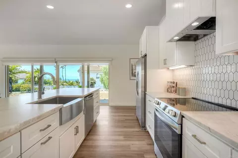 Kitchen - 1761 Yucca Rd, Oceanside, CA 92054 photo 5 of 6