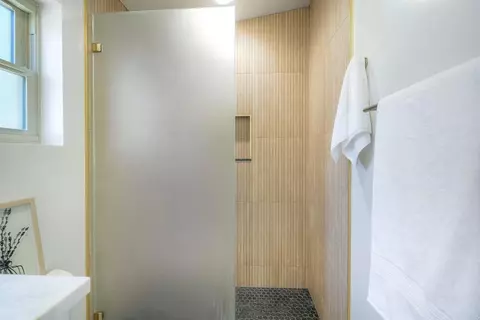 Bath - 1761 Yucca Rd, Oceanside, CA 92054 photo 4 of 4