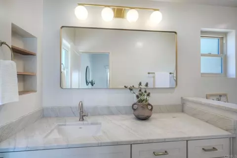 Bath - 1761 Yucca Rd, Oceanside, CA 92054 photo 3 of 4
