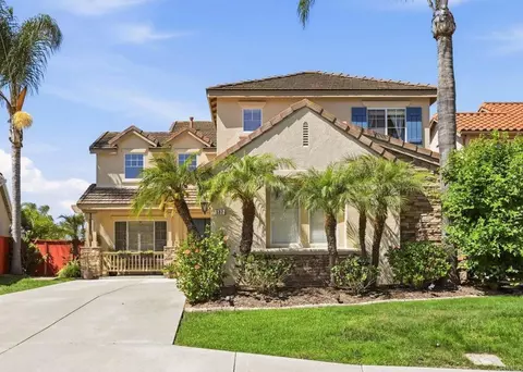 582 Chesterfield Cir, San Marcos, CA 92069
