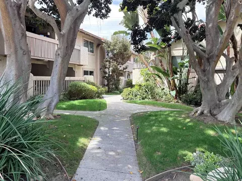 2352 Altisma Way #9, Carlsbad, CA 92009