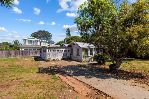 Exterior - 940 Hermes Ave, Encinitas, CA 92024 photo 3 of 7