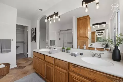 Bath - 110 W Douglas Ave, El Cajon, CA 92020 photo 3 of 3