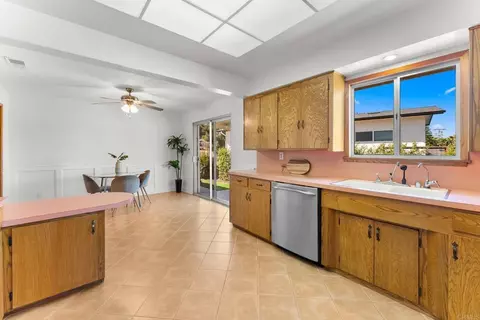 Kitchen - 635 Pine Tree Ln, Vista, CA 92081 photo 2 of 3