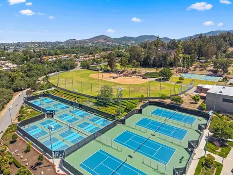 View/Area - 635 Pine Tree Ln, Vista, CA 92081 photo 9 of 9