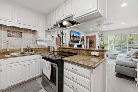 1787 Bayview Heights Dr #72, San Diego, CA 92105