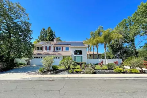 110 Brava Pl, Escondido, CA 92026