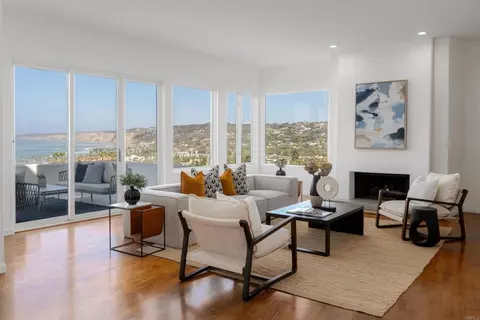 7784 Lookout Dr, La Jolla, CA 92037