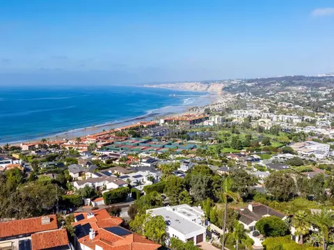 7784 Lookout Dr, La Jolla, CA 92037
