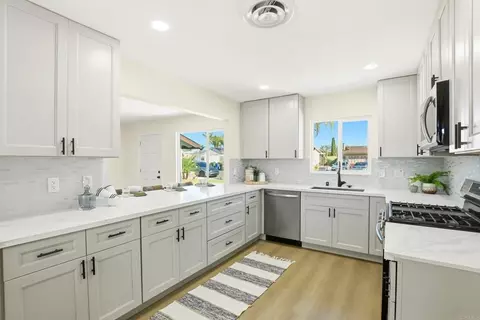 Kitchen - 9422 Pike Rd, Santee, CA 92071 photo 3 of 7