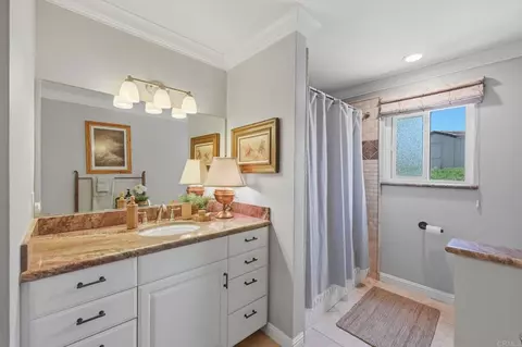 Bath - 560 Rancho Camino, Fallbrook, CA 92028 photo 4 of 4