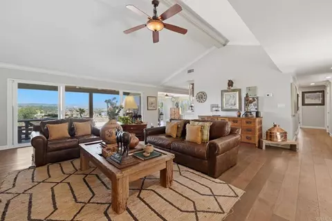 Living - 560 Rancho Camino, Fallbrook, CA 92028 photo 2 of 4