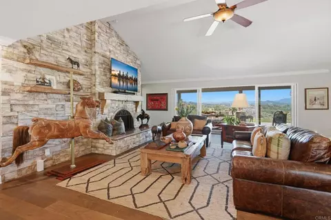 Living - 560 Rancho Camino, Fallbrook, CA 92028 photo 1 of 4