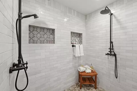 Bath - 560 Rancho Camino, Fallbrook, CA 92028 photo 3 of 4