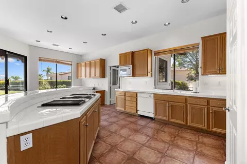 Kitchen - 3506 Lancewood Way, Fallbrook, CA 92028 photo 3 of 3