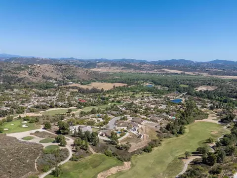 View/Area - 3506 Lancewood Way, Fallbrook, CA 92028 photo 6 of 7