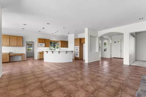 Living - 3506 Lancewood Way, Fallbrook, CA 92028 photo 3 of 5