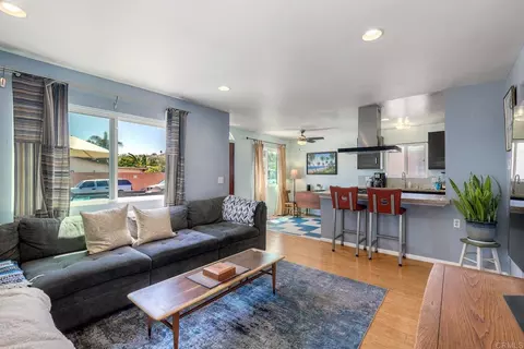 Living - 167 Avenida Del Gado, Oceanside, CA 92057 photo 2 of 2