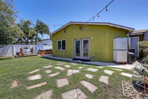 Exterior - 167 Avenida Del Gado, Oceanside, CA 92057 photo 6 of 8