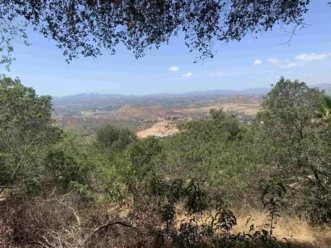 19519 Camino Del Aguila, Escondido, CA 92025