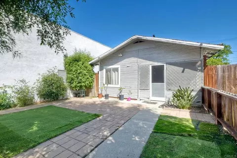 412 W 9th Ave, Escondido, CA 92025