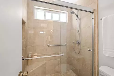 Bath - 1361 Hodges Rd, Oceanside, CA 92056 photo 4 of 5