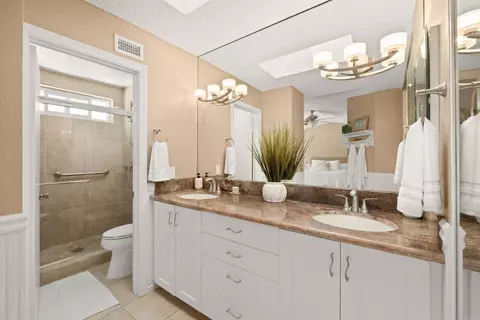 Bath - 1361 Hodges Rd, Oceanside, CA 92056 photo 3 of 5