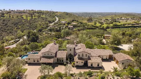 7240 Camino De Arriba, Rancho Santa Fe, CA 92067