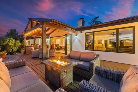 1782 Alta Vista Dr, Vista, CA 92084