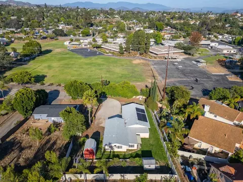 View/Area - 177 Barhaven Ln, Fallbrook, CA 92028 photo 5 of 6