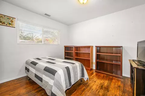 Bedroom - 177 Barhaven Ln, Fallbrook, CA 92028 photo 1 of 2