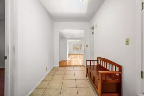 Entry Way - 177 Barhaven Ln, Fallbrook, CA 92028 photo 2 of 2