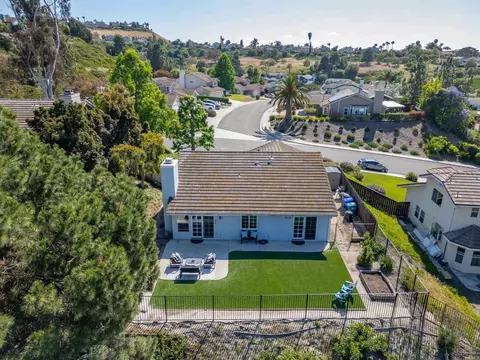 View/Area - 5253 Champlain St, Oceanside, CA 92056 photo 2 of 6